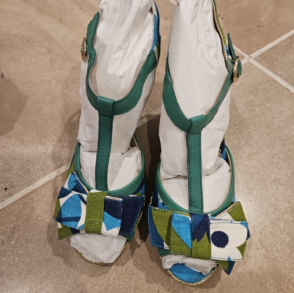 Blue,green shoes - Picture 3 of 3
